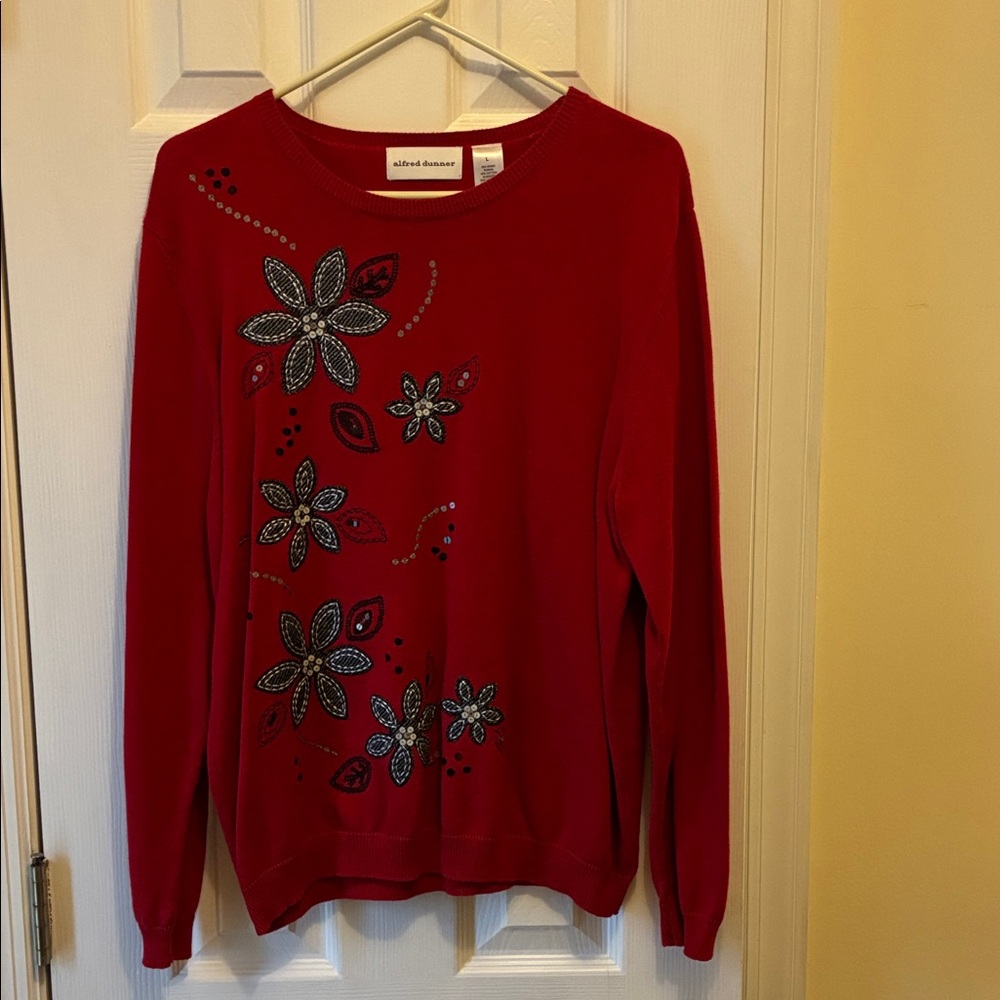 Alferd DunberRed Crewneck Sweater with Floral Embellishments